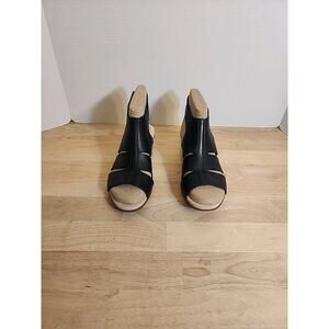 Clarks Valarie Dalia Black Leather Womens Sz 7 DressySandal Heels